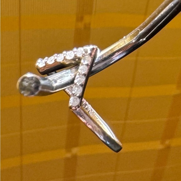 Genuine Diamond V Ring (1/10 ct. t.w.) in Sterling Silver, Size 5 - Picture 3 of 16